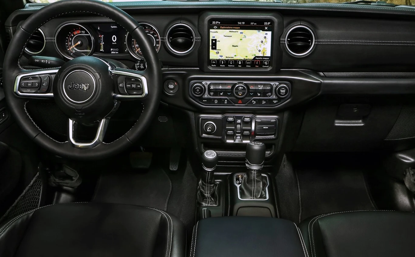 Jeep Wrangler Sahara