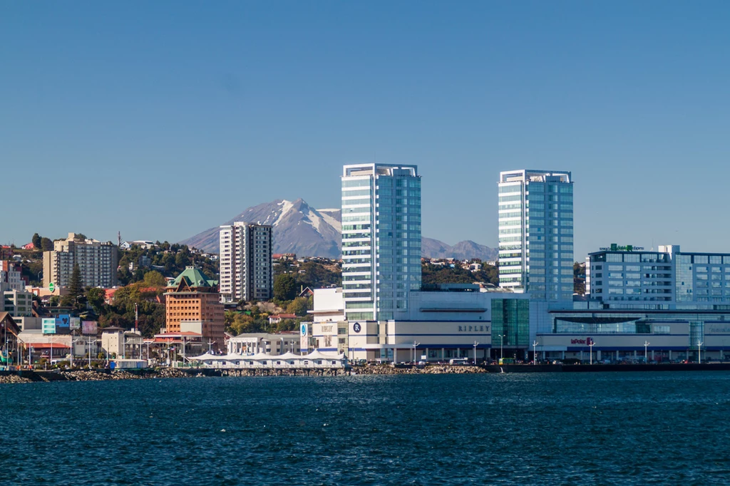 Trasa rozpoczyna się w mieście Puerto Montt. Trasa rozpoczyna się w mieście Puerto Montt.