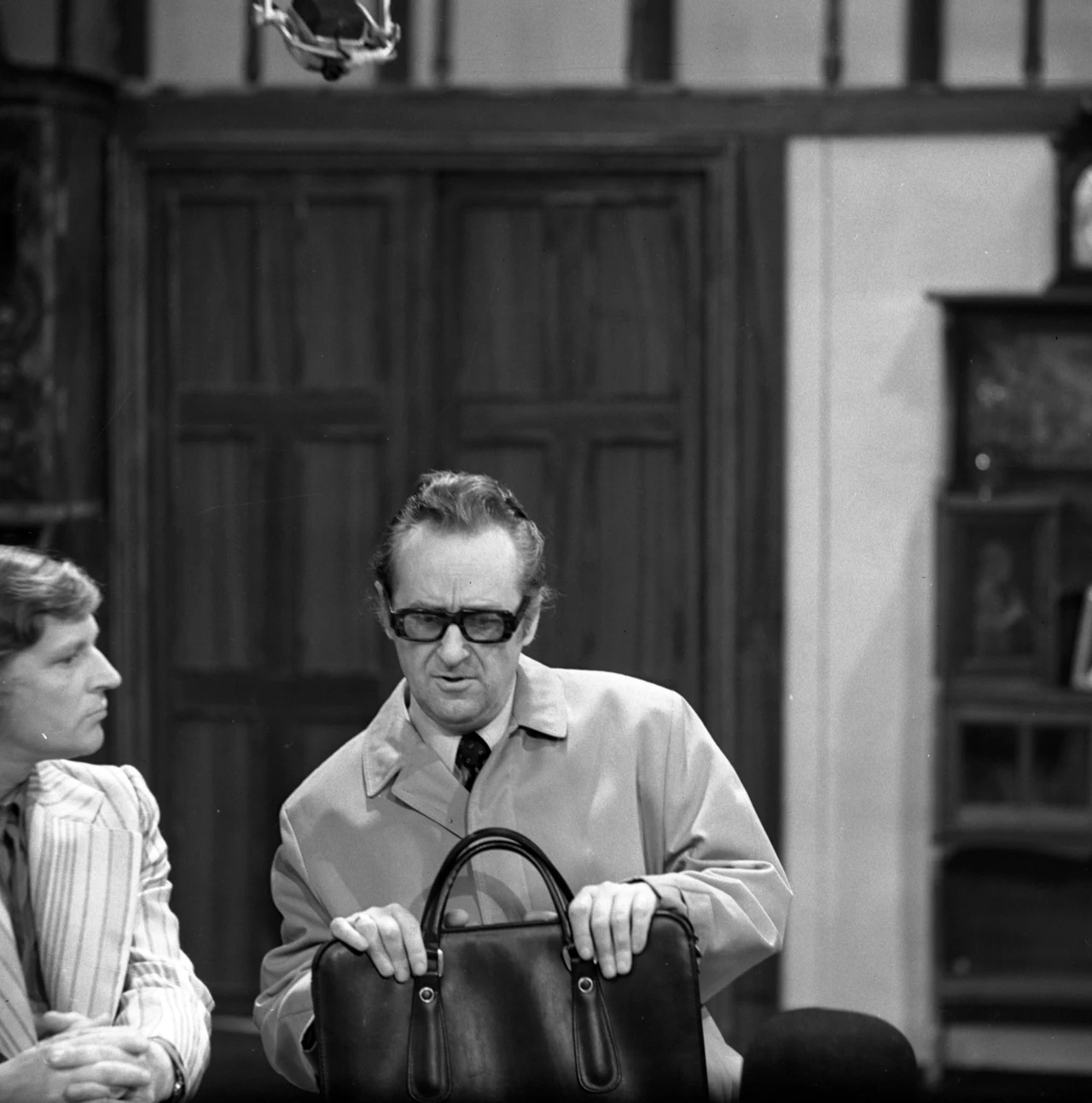 Jarema Stępowski podczas występu w Teatrze Telewizji