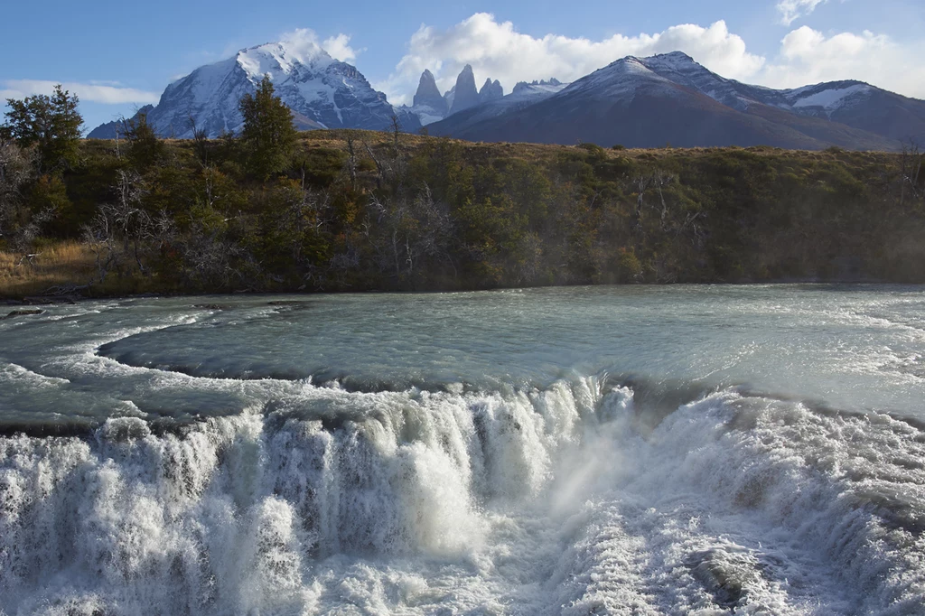 Pogoda w Torres del Paine jest niezwykle zmienna i czterech pór roku można tu doświadczyć w ciągu jednego dnia. Warto wziąć to pod uwagę podczas planowania podróży. Opracowanie: IG Pogoda w Torres del Paine jest niezwykle zmienna i czterech pór roku można tu doświadczyć w ciągu jednego dnia. Warto wziąć to pod uwagę podczas planowania podróży. Opracowanie: IG