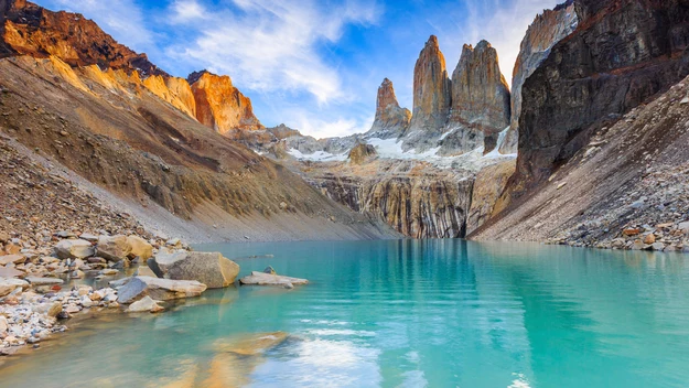 Torres del Paine to masyw należący do Cordillera del Paine i znajdujący się w południowej części Chile.