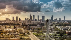 Ścisłe centrum Warszawy się wyludnia?