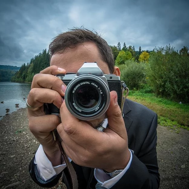 Jak wybrać odpowiedni aparat fotograficzny? Nz. Przemysław Jakubczyk