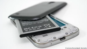 Obowiązkowa kaucja w wysokości 25 euro za telefon komórkowy pomoże w utylizacji elektrośmieci?
