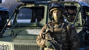 15.01.2020 Krakow. Brygada Powietrznodesantowa. Przekazanie przez ministra MON Mariusza Błaszczaka 15 lekkich samochodow AREO 4x4 