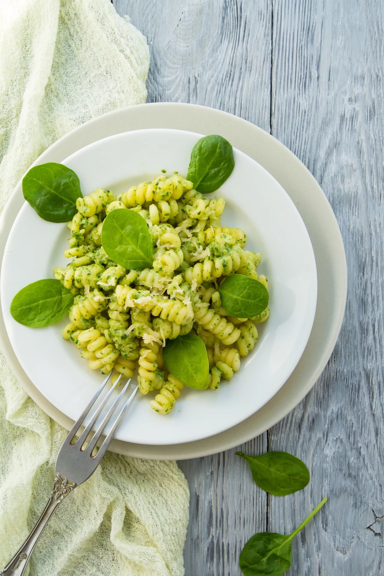 Obiad na szybko? Makaron z pesto, to pewniak!