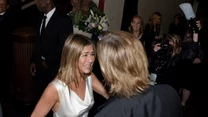 Do spotkania, którym żyją teraz media społecznościowe, doszło tuż po gali. Jennifer Aniston i Brad Pitt pogratulowali sobie zwycięstwa - nie szczędzili sobie miłych słów. 

Na zdjęciu Jennifer Aniston i Brat Pitt podczas gali SAG.