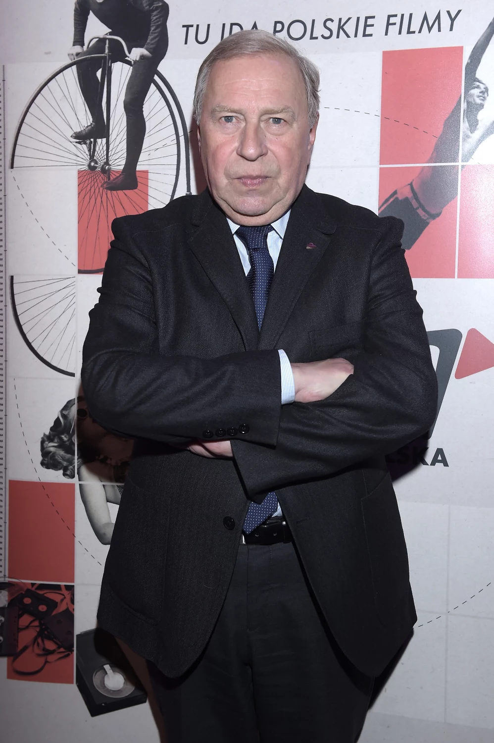 Znakomity polski aktor Jerzy Stuhr ma czwórkę wnucząt. Znakomity polski aktor Jerzy Stuhr ma czwórkę wnucząt.