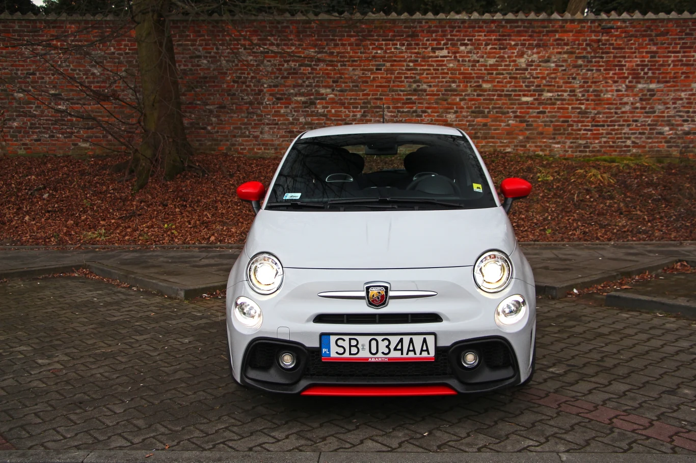 Skrzynia biegów: 5-biegowa Ręczna / 5-biegowa zautomatyzowana sekwencyjna (opcjonalnie)