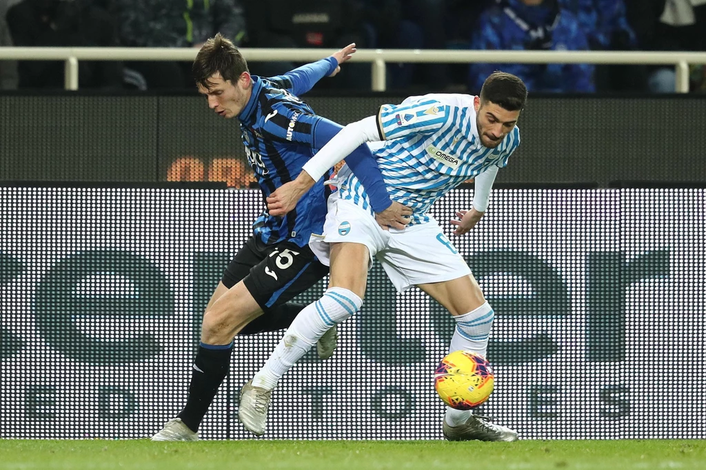 Mattia Veloti (z prawej) - autor zwycięskiej bramki dla Spal