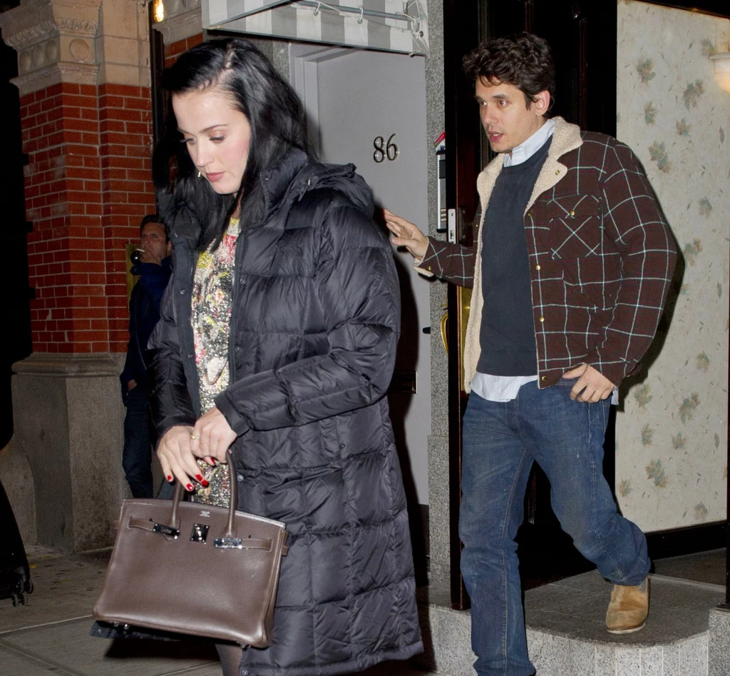 Katy Perry i John Mayer w 2014 roku planowali ślub. Przygotowania do uroczystości przerwano jednak, gdy na jaw wyszła zdrada mężczyzny. Mayer romansował z instruktorką spinningu – Lauren McHale. Katy Perry i John Mayer w 2014 roku planowali ślub. Przygotowania do uroczystości przerwano jednak, gdy na jaw wyszła zdrada mężczyzny. Mayer romansował z instruktorką spinningu – Lauren McHale.