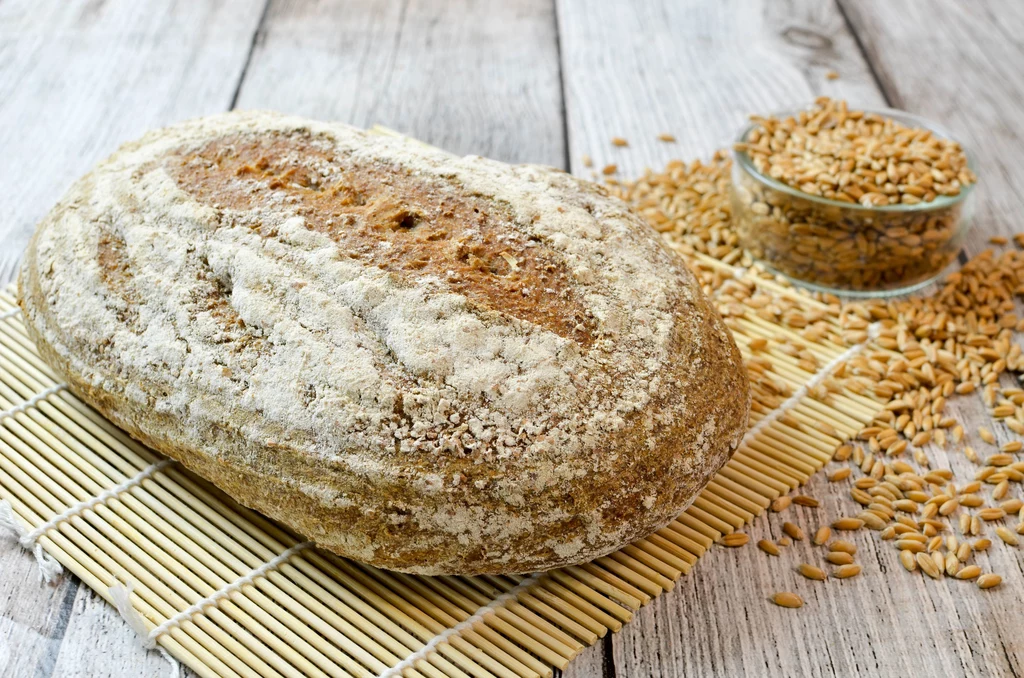 Orkisz to prastara odmiana pszenicy, mniej obfita w gluten i fruktany, które są często przyczyną problemów trawiennych. Zamień pieczywo pszenne na orkiszowe, a zminimalizujesz dyskomfort trawienny. Orkisz to prastara odmiana pszenicy, mniej obfita w gluten i fruktany, które są często przyczyną problemów trawiennych. Zamień pieczywo pszenne na orkiszowe, a zminimalizujesz dyskomfort trawienny.