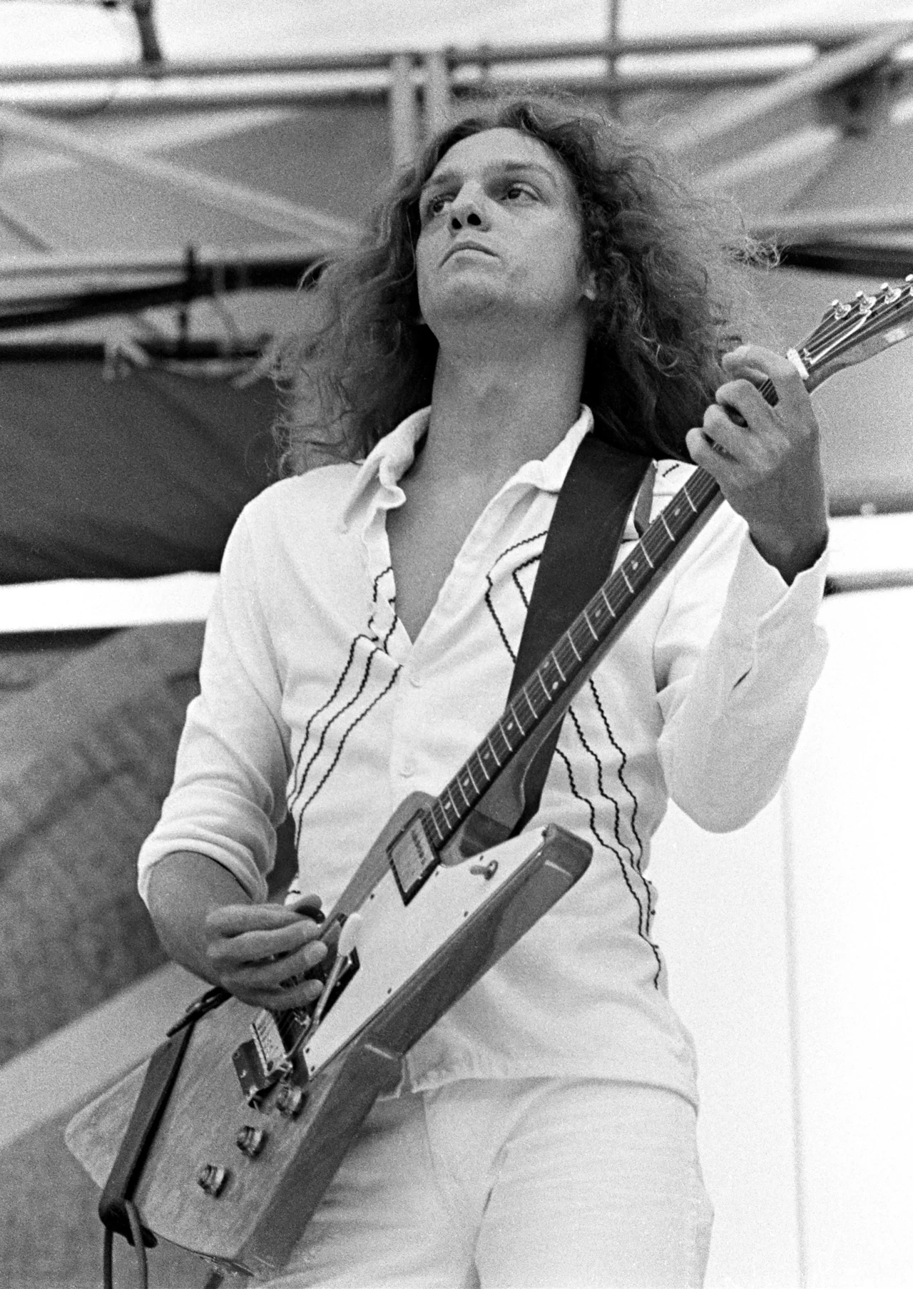 Allen Collins zmarł 23 stycznia 1990 roku na zapalenie płuc, spowodowane powikłaniami po porażeniu ciała. Miał 38 lat. Pochowano go w Jacksonville, obok jego żony Kathy. W 2006 roku został wprowadzony pośmiertnie do Rock and Roll Hall of Fame jako członek Lynyrd Skynyrd. 