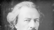 Ignacy Jan Paderewski był nie tylko znakomitym politykiem, ale i pianistą. Za swoje koncerty w Stanach Zjednoczonych zbijał pokaźne, jak na owe czasy, sumy pieniężne. Tamtejsza publiczność go uwielbiała. Budził zachwyt wielu kobiet, które niekiedy nawet prosiły go listownie o podarowanie kosmyku jego bujnych włosów. Stworzył operę ''Manru'', która została wystawiona w Metropolitan Opera, a wkrótce popularność zdobyła w wielu światowych stolicach.