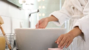 Użyte mydło, które zostawiasz w hotelowej łazience, może uratować komuś życie