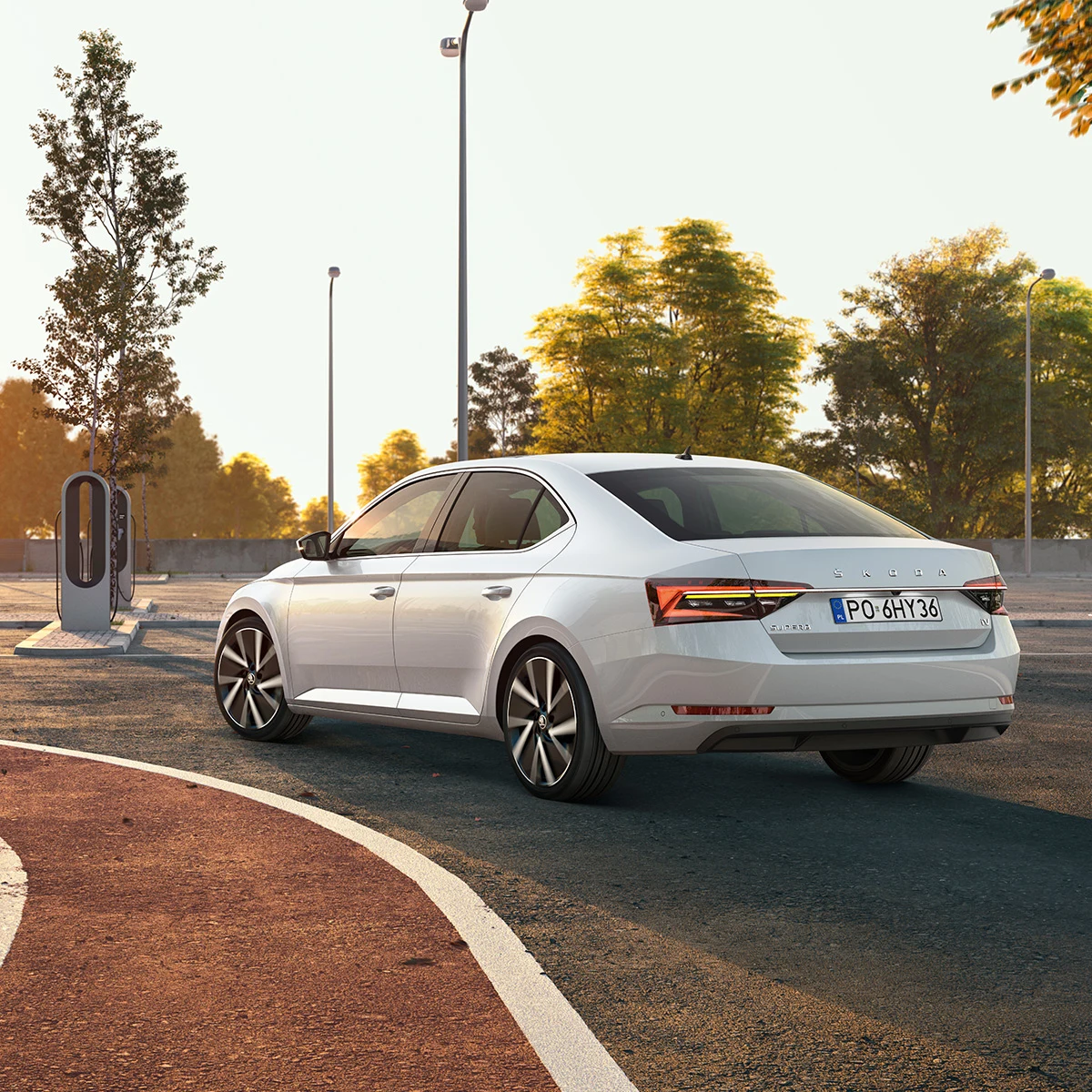 Maksymalny dystans, jaki może jednorazowo pokonać Skoda Superb iV wynosi 930 km Maksymalny dystans, jaki może jednorazowo pokonać Skoda Superb iV wynosi 930 km