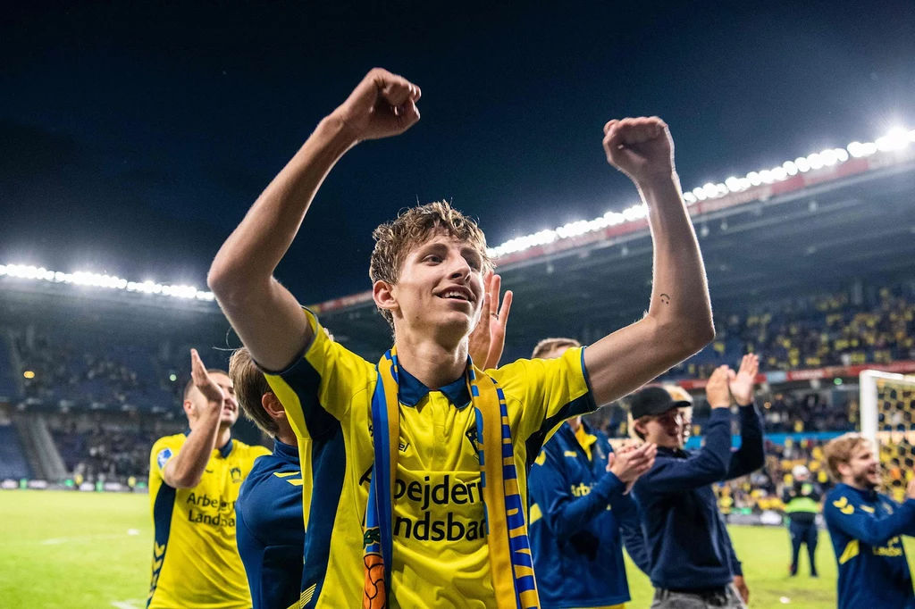 Drużyna Jespera Lindstroema i jego kolegów może zostać przejęta przez Red Bulla Drużyna Jespera Lindstroema i jego kolegów może zostać przejęta przez Red Bulla