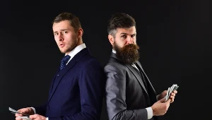 Spółki publiczne będą musiały upubliczniać szczegóły wynagrodzeń władz firmy