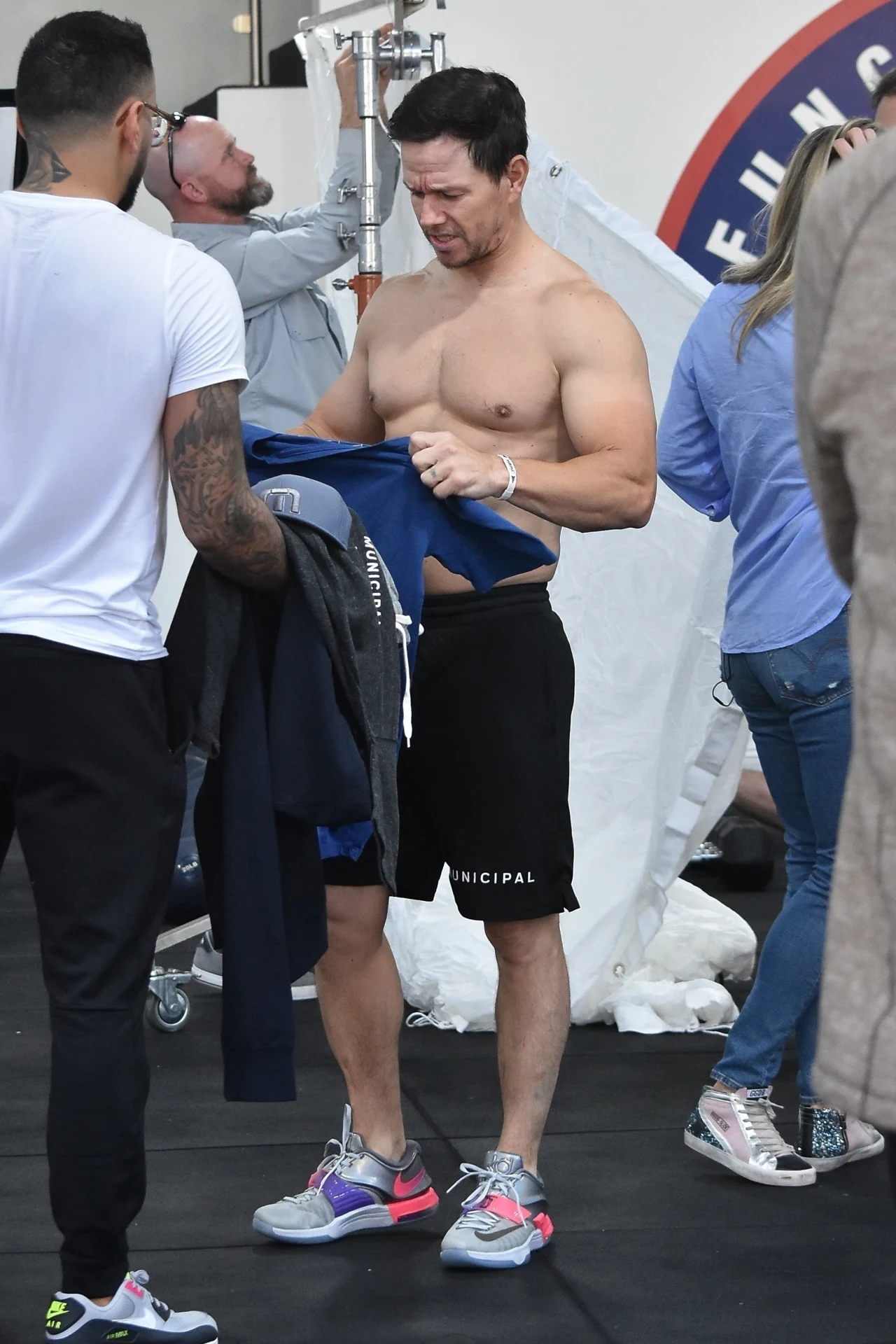 Mark Wahlberg obecnie podczas sesji treningowej Mark Wahlberg obecnie podczas sesji treningowej