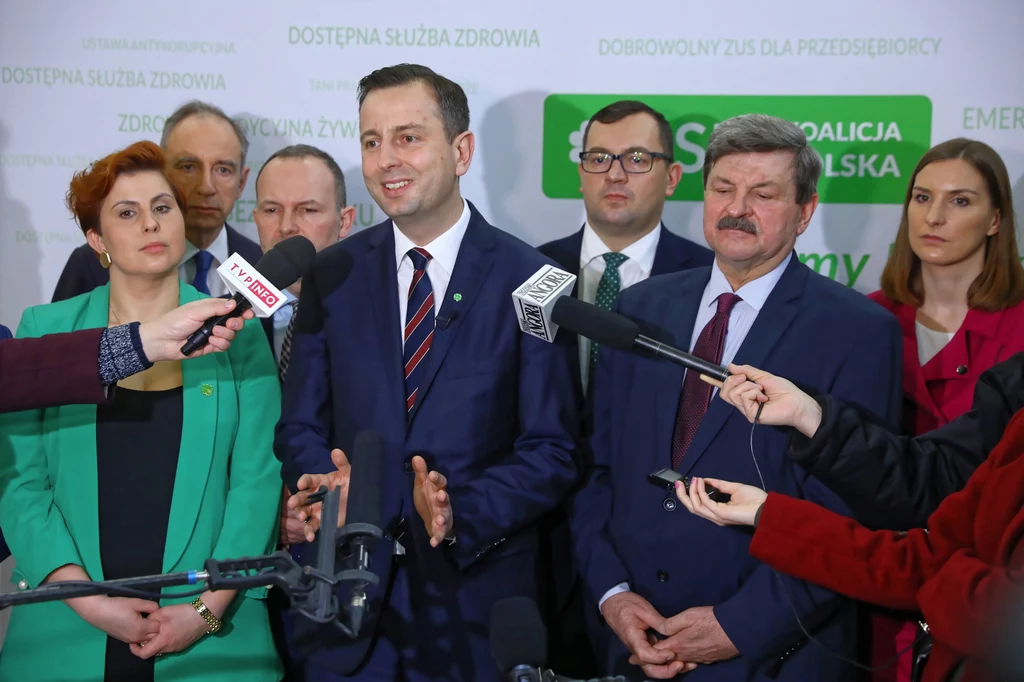 Lider PSL Władysław Kosiniak-Kamysz (4L), europoseł Jarosław Kalinowski (2P), Agnieszka Zawistowska (L), Magdalena Sobkowiak (P) i poseł Stefan Krajewski (3P) podczas konferencji prasowej, w ramach obrad Rady Naczelnej PSL Lider PSL Władysław Kosiniak-Kamysz (4L), europoseł Jarosław Kalinowski (2P), Agnieszka Zawistowska (L), Magdalena Sobkowiak (P) i poseł Stefan Krajewski (3P) podczas konferencji prasowej, w ramach obrad Rady Naczelnej PSL