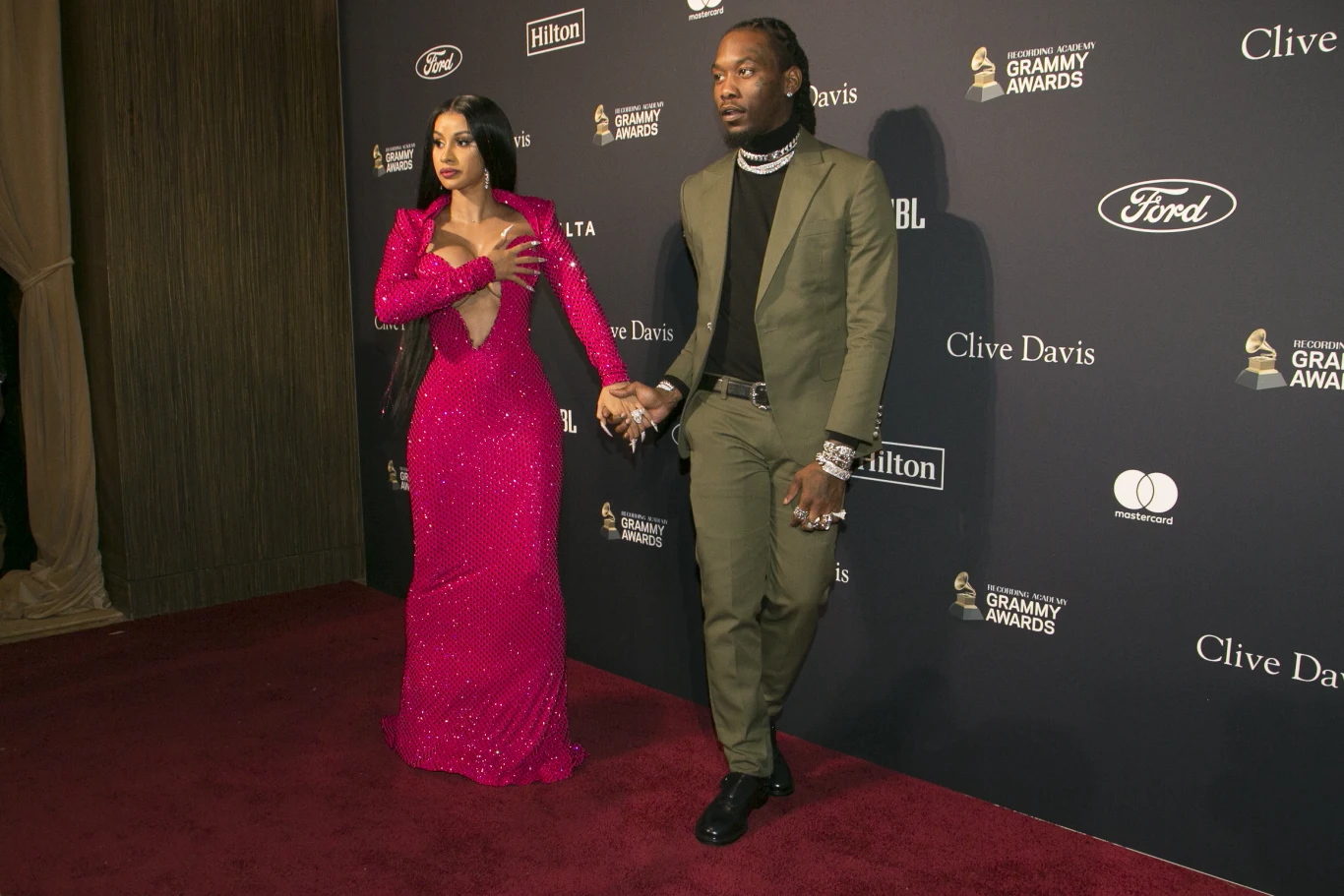 Cardi B i Offset na ściance