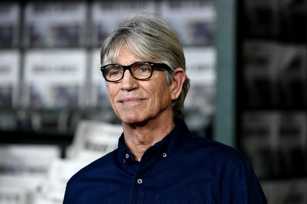 Aktorka talent odziedziczyła po znanym ojcu. Eric Roberts najczęściej kojarzony jest ze swojej genialnej roli w filmie "Uciekający pociąg", która przyniosła mu nominację do Oscara i Złotego Globu. Aktorka talent odziedziczyła po znanym ojcu. Eric Roberts najczęściej kojarzony jest ze swojej genialnej roli w filmie "Uciekający pociąg", która przyniosła mu nominację do Oscara i Złotego Globu.