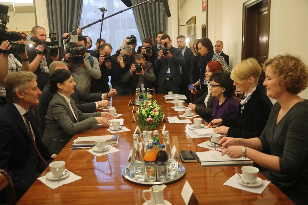 Viera Jourova podczas spotkania z marszałek Sejmu i przedstawicielami Kancelarii Sejmu Viera Jourova podczas spotkania z marszałek Sejmu i przedstawicielami Kancelarii Sejmu