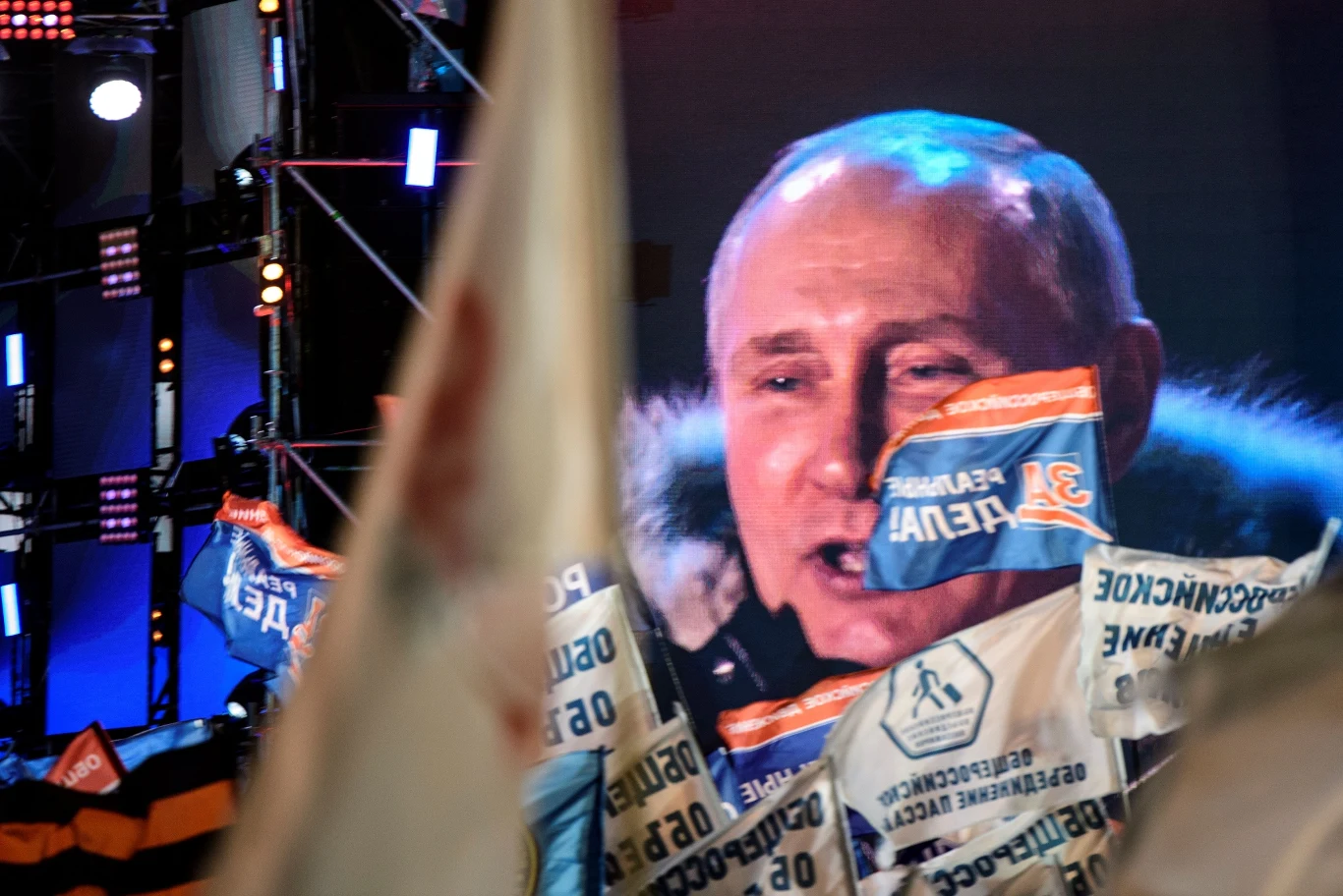 Władimir Putin przemawiający pdoczas koncertu z okazji rocznicy aneksji Krymu, zdjęcie z 2018 roku