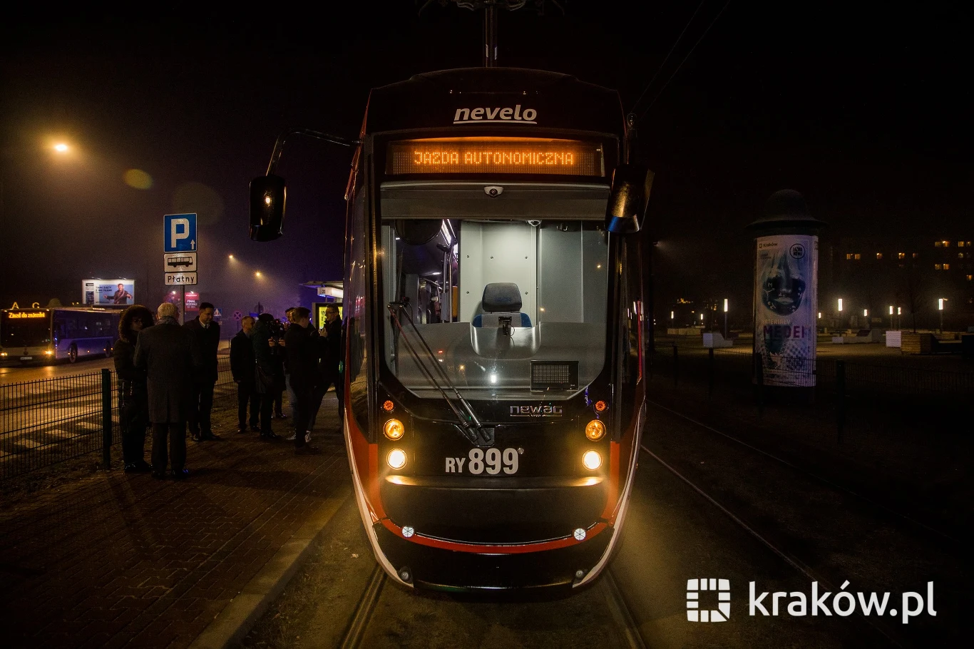 Autonomiczny tramwaj - Fot. Miejskie Przedsiębiorstwo Komunikacyjne S.A. w Krakowie Autonomiczny tramwaj - Fot. Miejskie Przedsiębiorstwo Komunikacyjne S.A. w Krakowie