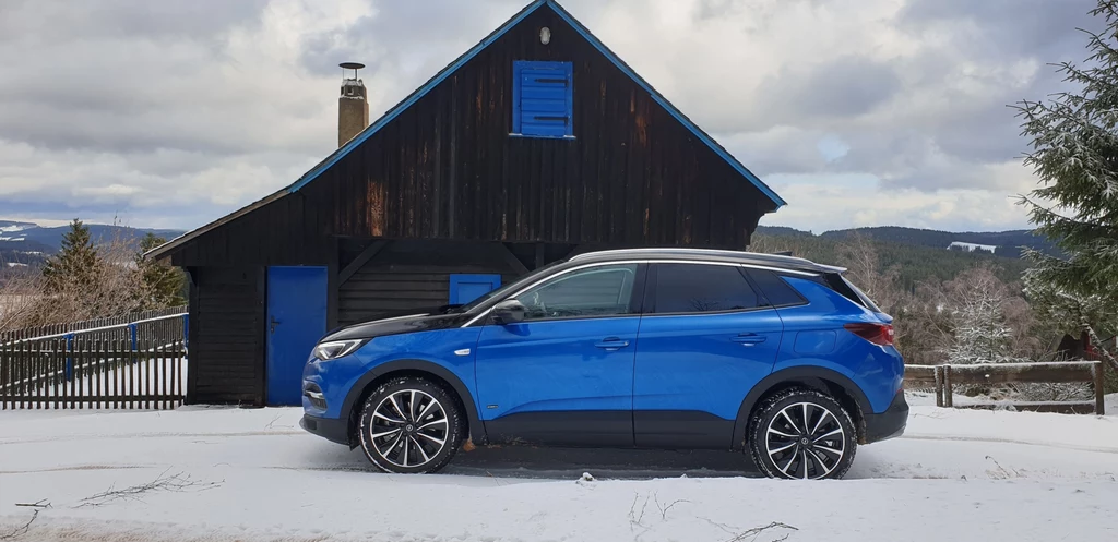 Opel Grandland X Hybrid4 