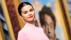 Selena Gomez pokochała paznokcie w stylu barbie. W różu jej do twarzy