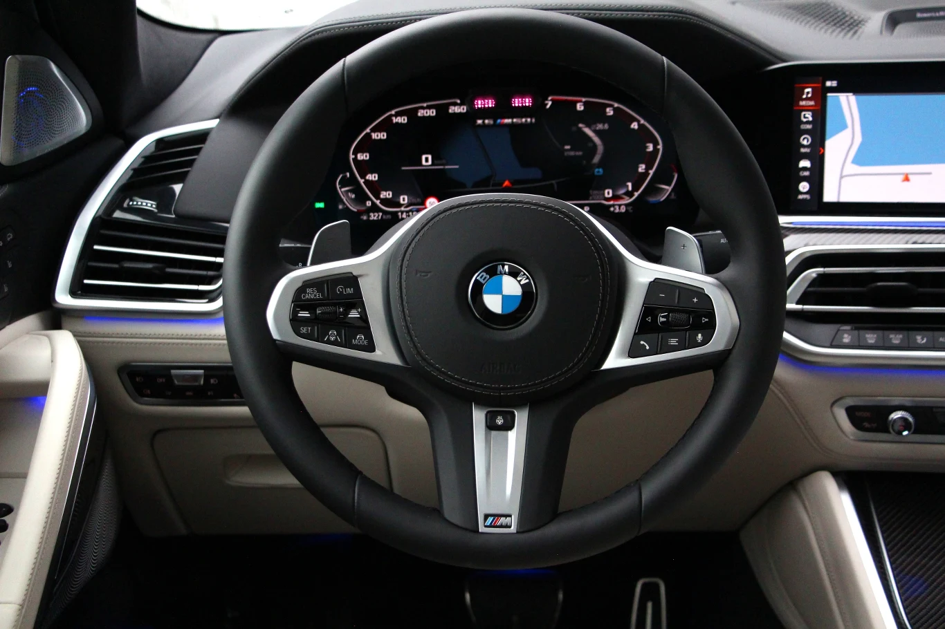 BMW X6 M50i BMW X6 M50i