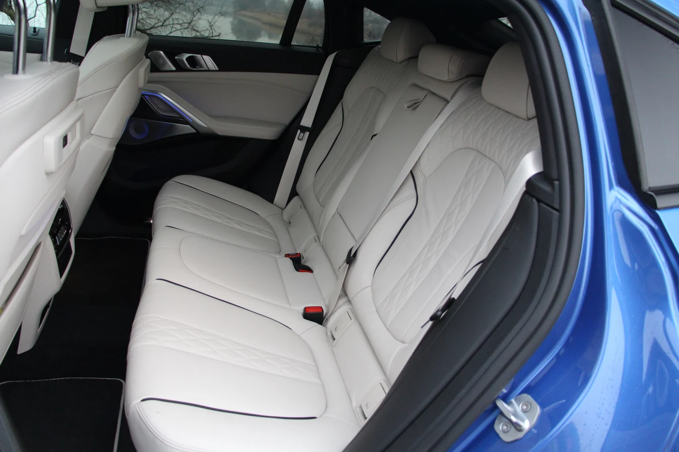 BMW X6 M50i BMW X6 M50i