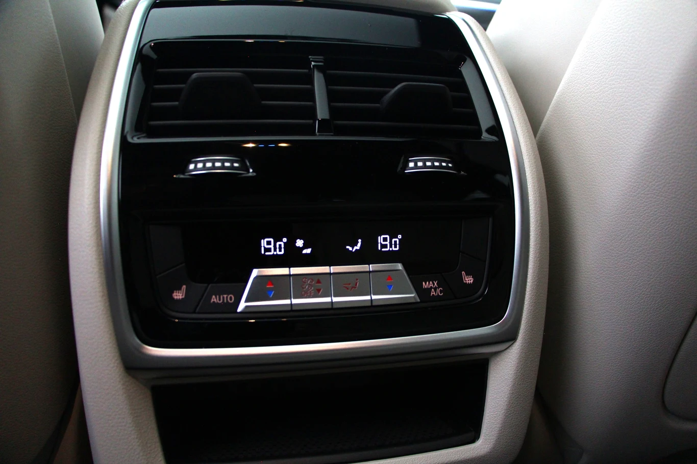 BMW X6 M50i BMW X6 M50i