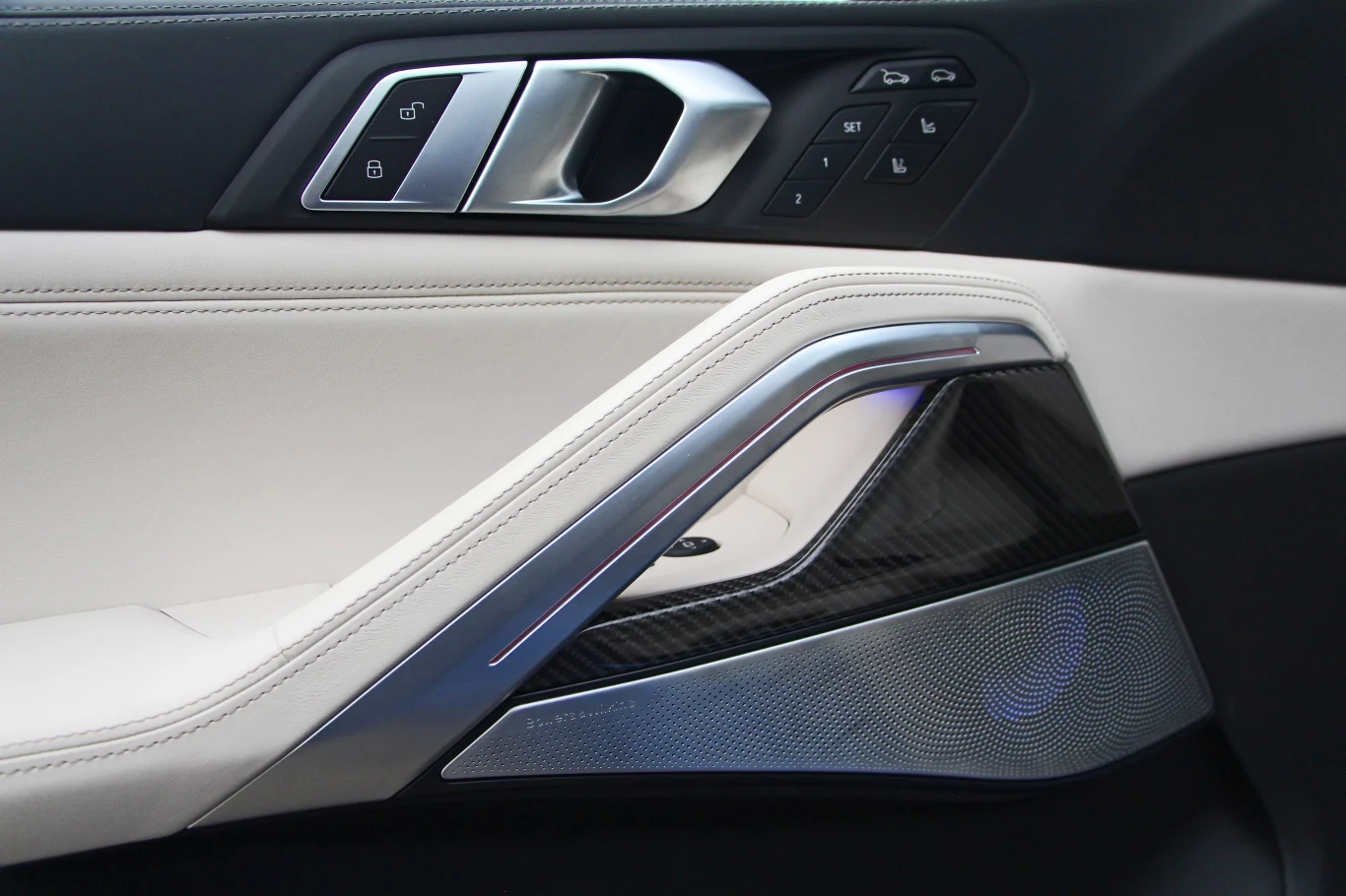 BMW X6 M50i BMW X6 M50i