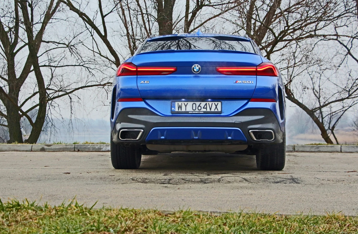 BMW X6 M50i BMW X6 M50i