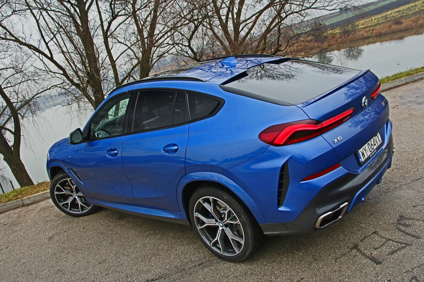 BMW X6 M50i BMW X6 M50i