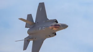 F-35 podczas pokazów w bazie wojskowej Nellis w Las Vegas