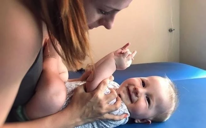 Rodzice Kacperka wytrwale walczą o jego życie i zdrowie. Ich determinacja została nagrodzona Rodzice Kacperka wytrwale walczą o jego życie i zdrowie. Ich determinacja została nagrodzona