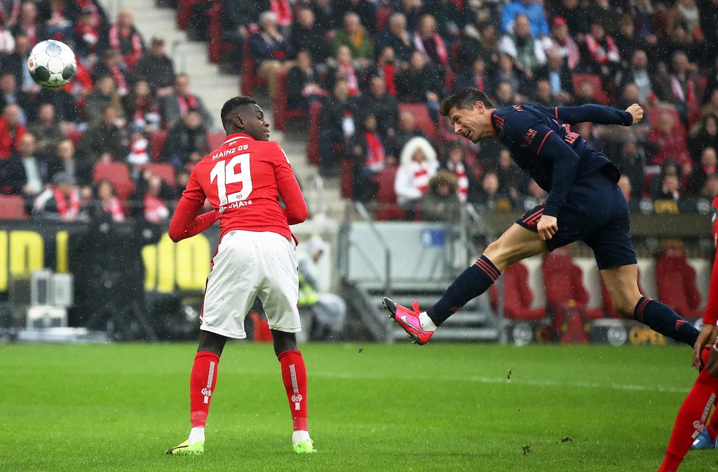 Robert Lewandowski pierwszego gola dla Bayernu Robert Lewandowski pierwszego gola dla Bayernu