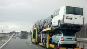 Do Polski niezmiennie jadą stare samochody