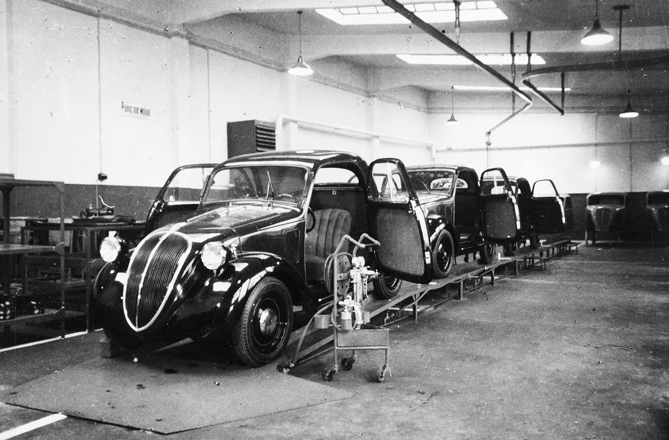 Linia montażowa Fiata 500 Topolino Linia montażowa Fiata 500 Topolino