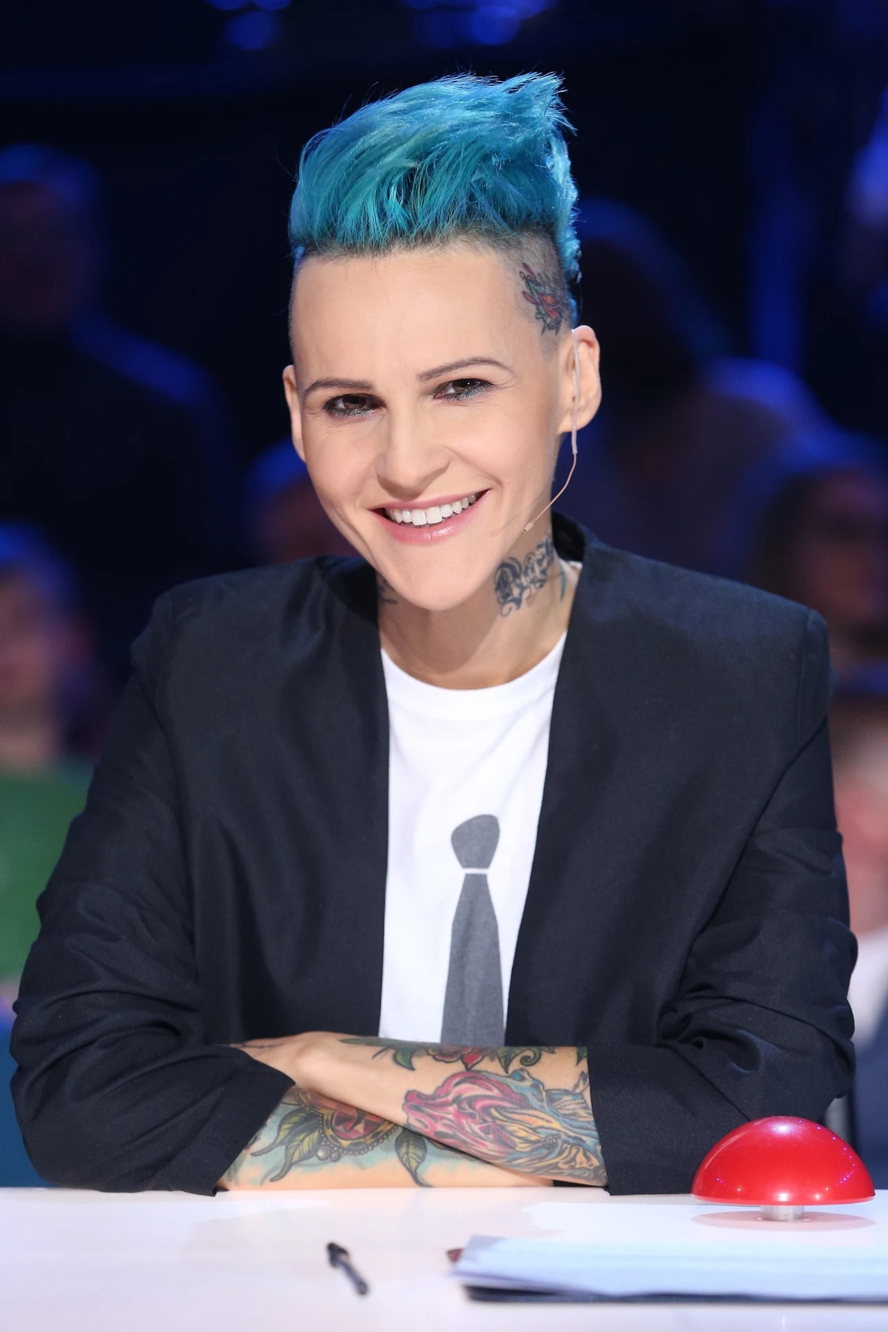 Choć data premiery tego dzieła i jego fabuła są objęte tajemnicą, można się domyślić, że premiera może się odbyć na targach książki już w maju. Fani artystki, ale nie tylko, już na to czekają. Jakie prywatne tajemnice tym razem ujawni gwiazda? Źródło: Dwutygodnik Show Choć data premiery tego dzieła i jego fabuła są objęte tajemnicą, można się domyślić, że premiera może się odbyć na targach książki już w maju. Fani artystki, ale nie tylko, już na to czekają. Jakie prywatne tajemnice tym razem ujawni gwiazda? Źródło: Dwutygodnik Show