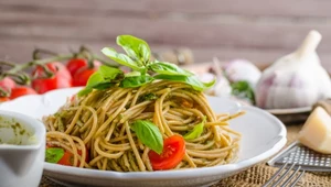 Spaghetti z zielonym pesto