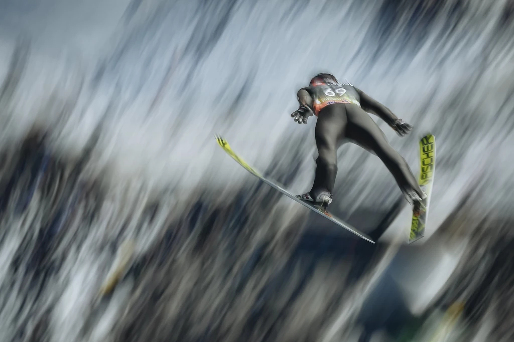 Zabawa wzbudziła w kibicach spory entuzjazm i myślę, że to mogłoby być światełko dla ewentualnych pomysłodawców takiego projektu w skali esportowej. Zabawa wzbudziła w kibicach spory entuzjazm i myślę, że to mogłoby być światełko dla ewentualnych pomysłodawców takiego projektu w skali esportowej.