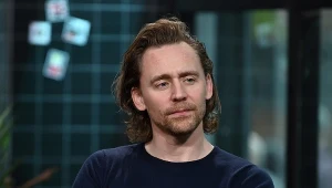 Filmy? Tom Hiddleston skupia się na razie na pracy przy dwóch serialach