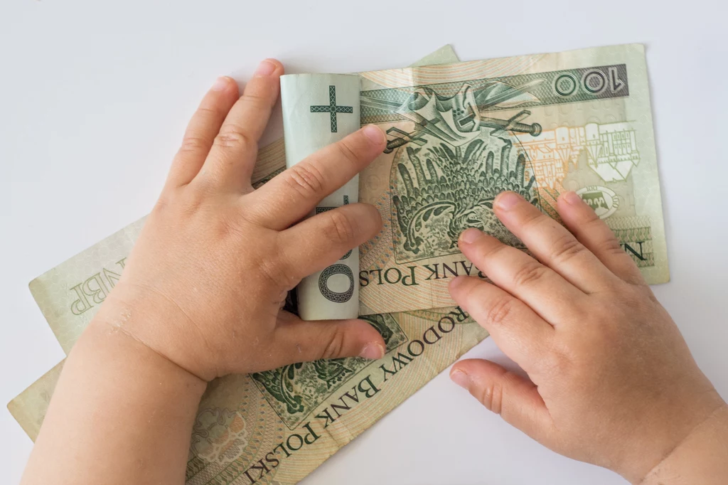 Z 500 do 1000 złotych miesięcznie zostanie podniesiona kwota świadczenia z funduszu alimentacyjnego
