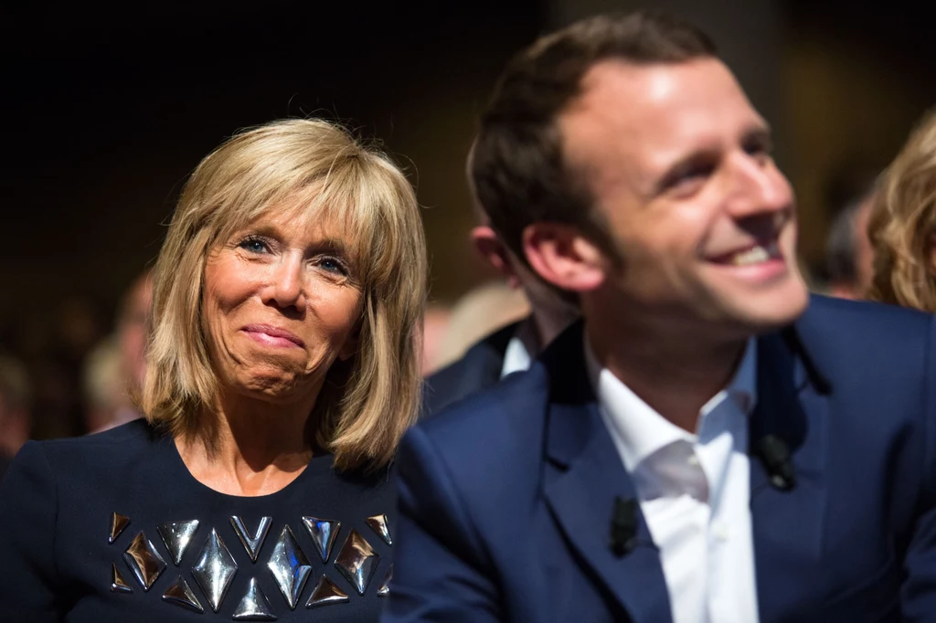 Brigitte Macron i André Louis Auzière rozwiedli się w 2006 roku. Półtora roku później kobieta wyszła za mąż za Emmanuela Macrona. Gdy wydawało się już, że francuski finansista pogodził się z rozpadem związku i utratą rodziny, przeżył kolejne rozczarowanie. Jego dzieci zaangażowały się w pomoc Macronowi w trakcie jego kampanii prezydenckiej. Były mąż francuskiej nauczycielki znów się załamał. Brigitte Macron i André Louis Auzière rozwiedli się w 2006 roku. Półtora roku później kobieta wyszła za mąż za Emmanuela Macrona. Gdy wydawało się już, że francuski finansista pogodził się z rozpadem związku i utratą rodziny, przeżył kolejne rozczarowanie. Jego dzieci zaangażowały się w pomoc Macronowi w trakcie jego kampanii prezydenckiej. Były mąż francuskiej nauczycielki znów się załamał.