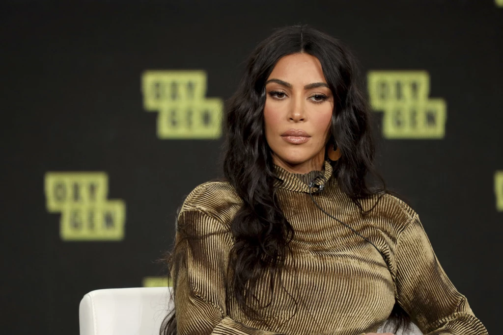 Kim Kardashian uwielbia bawić się modą 