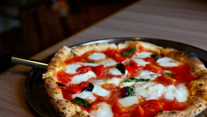 Domowa pizza margherita